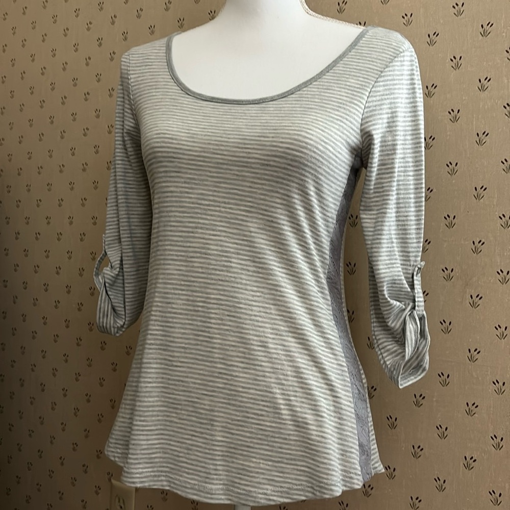 Women’s Red Camel Gray and White Blouse